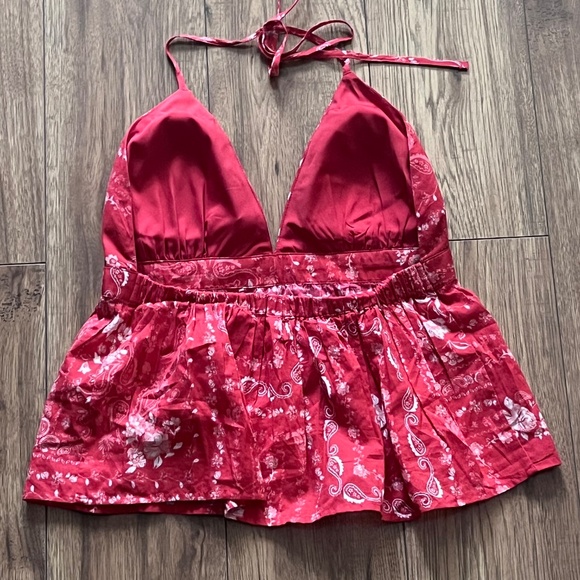 Hollister halter top - Picture 2 of 4